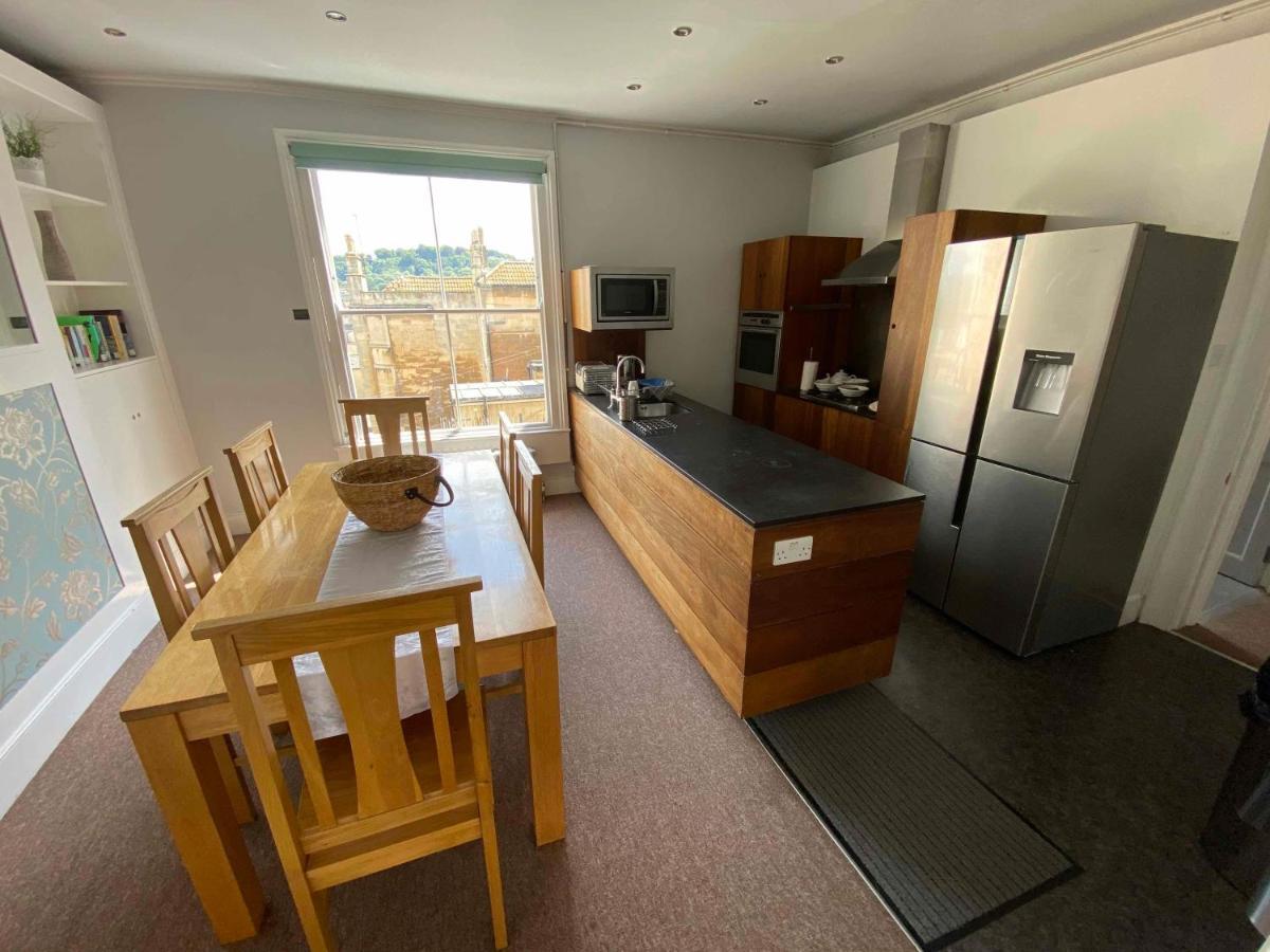 Bath Roof Terrace Apartment, City Centre, Sleeps Up To 8 Exterior foto